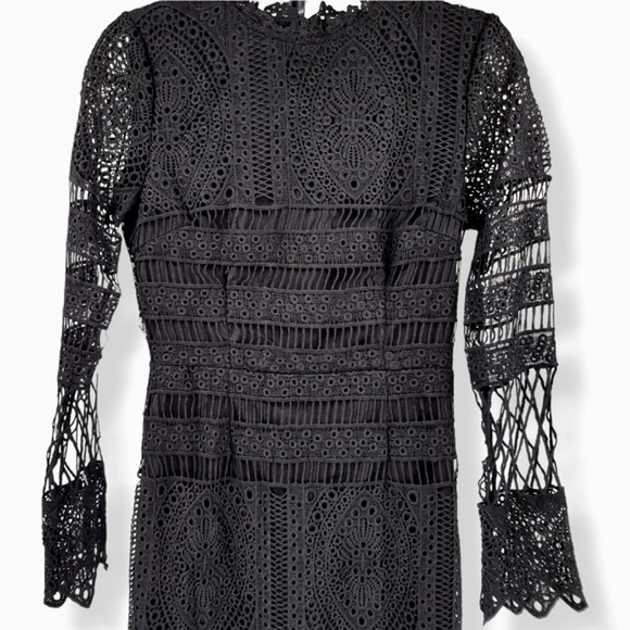 NWOT BOOHOO Embroidered Lace Panel Midi Dress Black - Picture 3 of 15